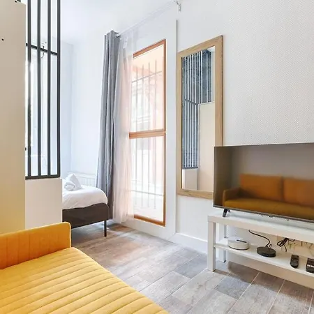 Apartment Republique Canal St Martin Charming